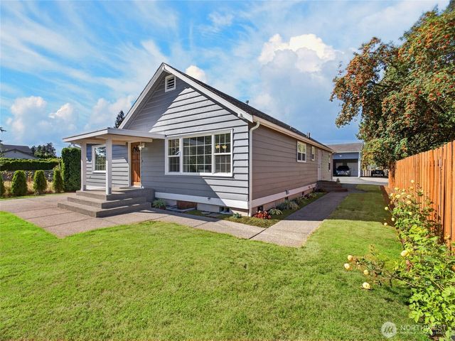 3218 Division Street, Enumclaw, WA 98022