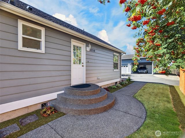 3218 Division Street, Enumclaw, WA 98022