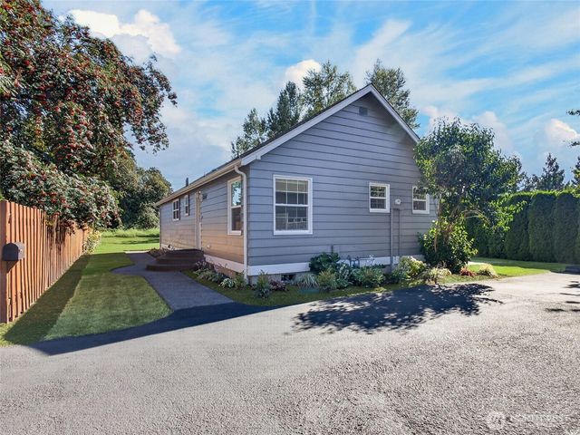 3218 Division Street, Enumclaw, WA 98022