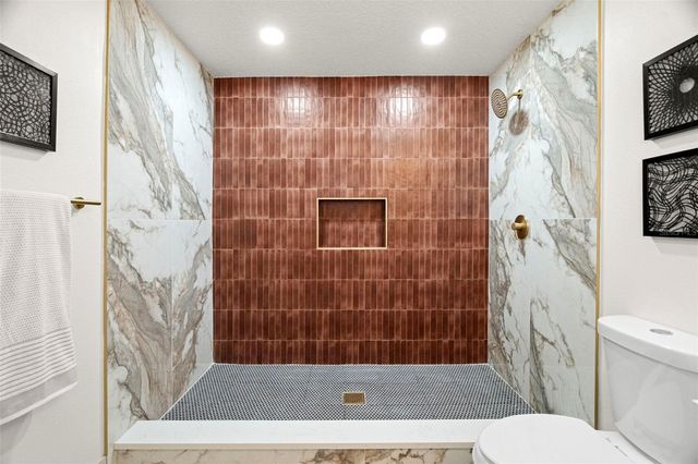 6567 22ND STREET N, St Petersburg, FL 33702