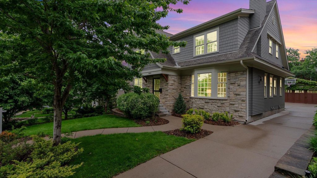 4805 Thomas Avenue S, Minneapolis, MN 55410