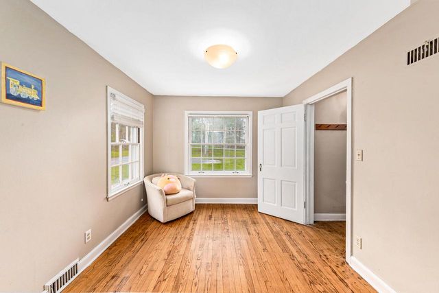 825 Lone Tree ROAD, Elm Grove, WI 53122