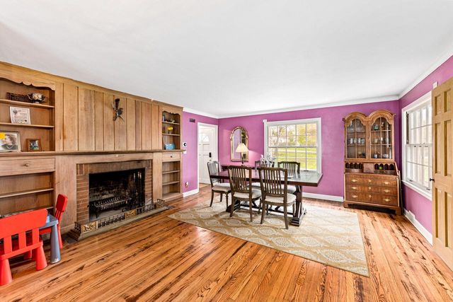 825 Lone Tree ROAD, Elm Grove, WI 53122