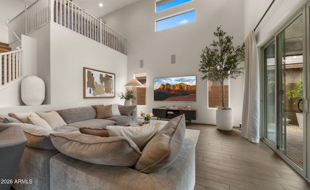 5946 E ABRAHAM Lane, Phoenix, AZ 85054