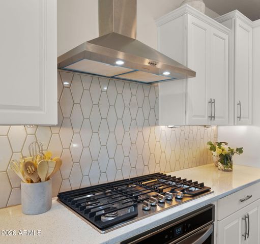 5946 E ABRAHAM Lane, Phoenix, AZ 85054