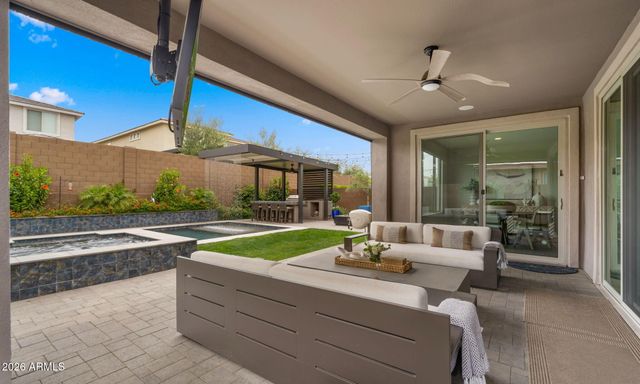 5946 E ABRAHAM Lane, Phoenix, AZ 85054