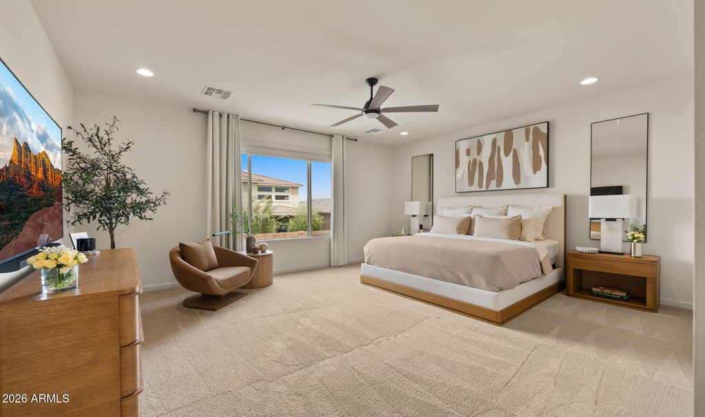 Image 30 of property listing at 5946 E ABRAHAM Lane, Phoenix, AZ 85054