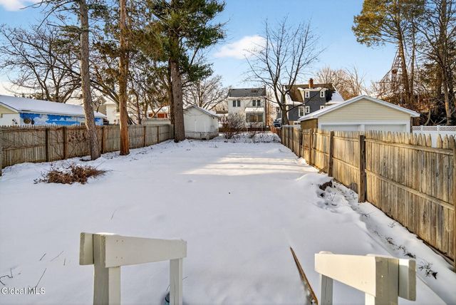 32 Eileen Street, Albany, NY 12203