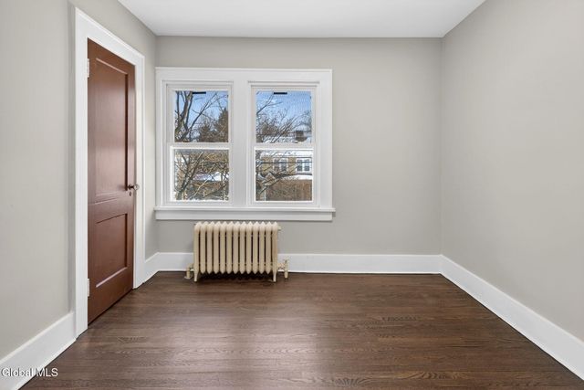 32 Eileen Street, Albany, NY 12203