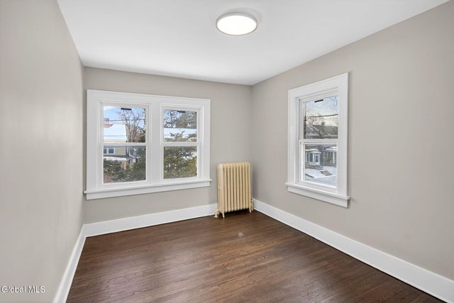 32 Eileen Street, Albany, NY 12203