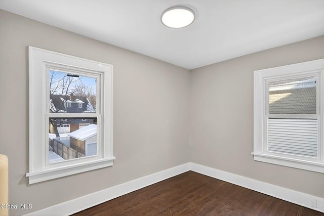 32 Eileen Street, Albany, NY 12203