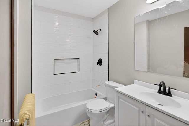 32 Eileen Street, Albany, NY 12203