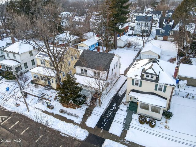 32 Eileen Street, Albany, NY 12203