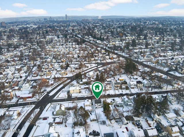 32 Eileen Street, Albany, NY 12203