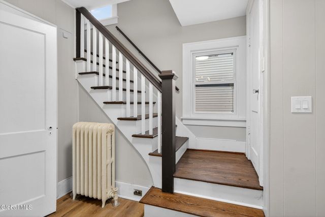 32 Eileen Street, Albany, NY 12203