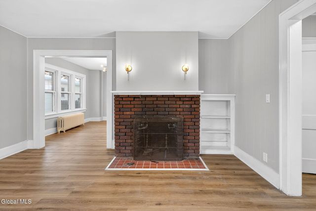 32 Eileen Street, Albany, NY 12203