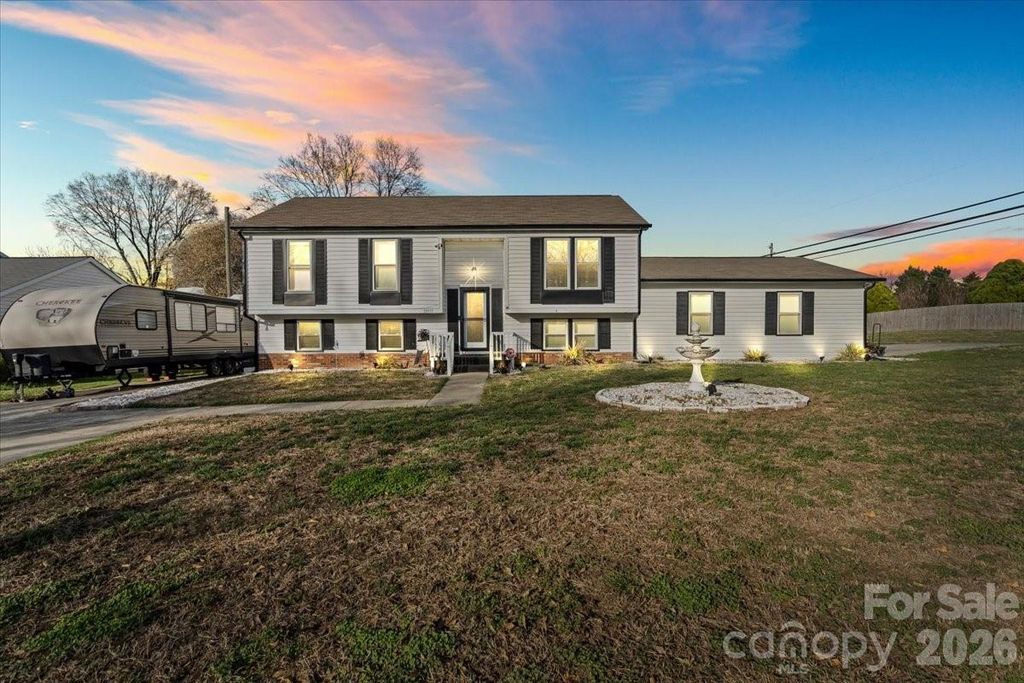 10931 Magenta Lane, Charlotte, NC 28262