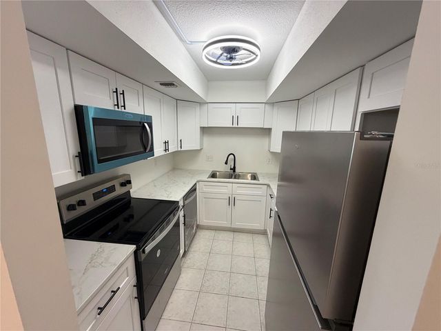 2290 AARON STREET 101, Port Charlotte, FL 33952