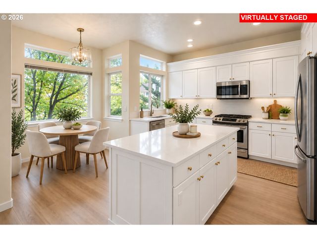 16617 Nw AVONDALE Dr, Beaverton, OR 97006