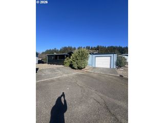 100 RIVER BEND Rd 86, Reedsport, OR 97467