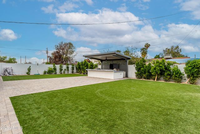 832 E DOLPHIN Avenue, Mesa, AZ 85204