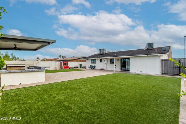 832 E DOLPHIN Avenue, Mesa, AZ 85204