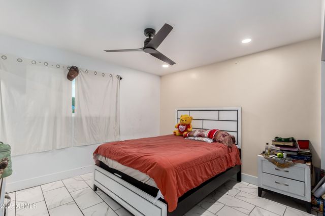 832 E DOLPHIN Avenue, Mesa, AZ 85204