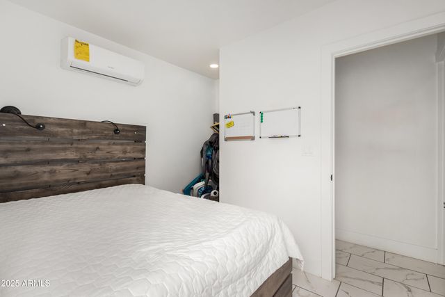 832 E DOLPHIN Avenue, Mesa, AZ 85204