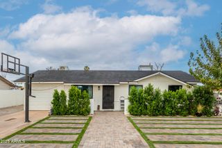 832 E DOLPHIN Avenue, Mesa, AZ 85204