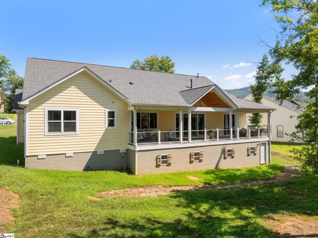 104 Pinelands Place, Travelers Rest, SC 29690