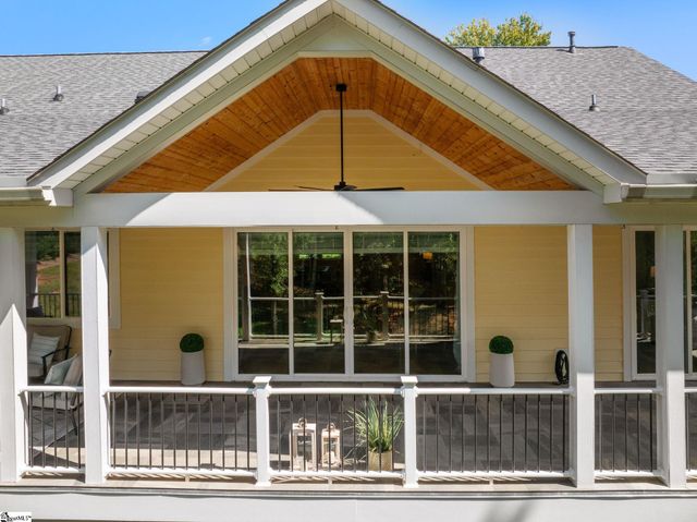 104 Pinelands Place, Travelers Rest, SC 29690