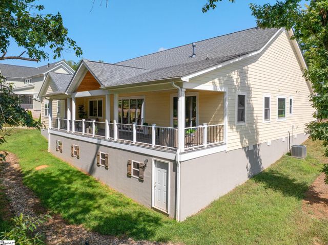 104 Pinelands Place, Travelers Rest, SC 29690