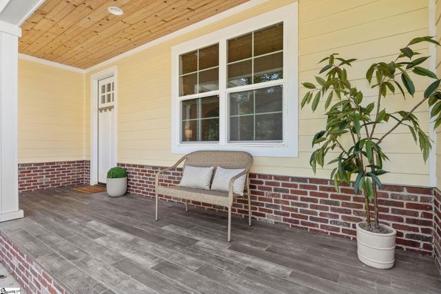104 Pinelands Place, Travelers Rest, SC 29690