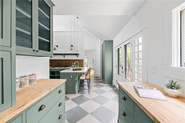 1286 McLendon Avenue, Atlanta, GA 30307