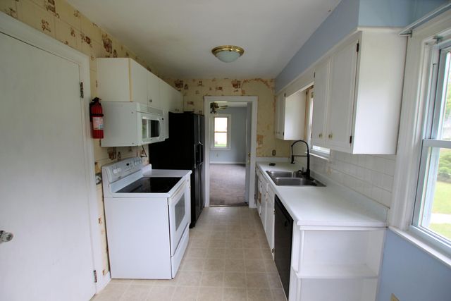 2921 Virginia Avenue, Kalamazoo City, MI 49004