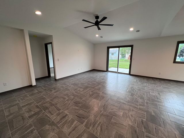1427 Sunrise Avenue SE, Rochester, MN 55904