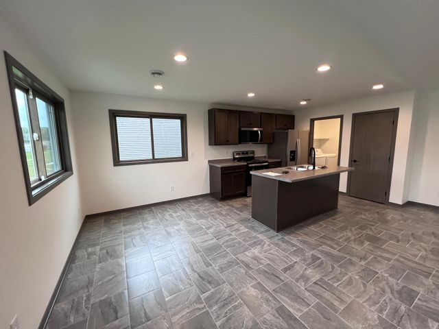 1427 Sunrise Avenue SE, Rochester, MN 55904