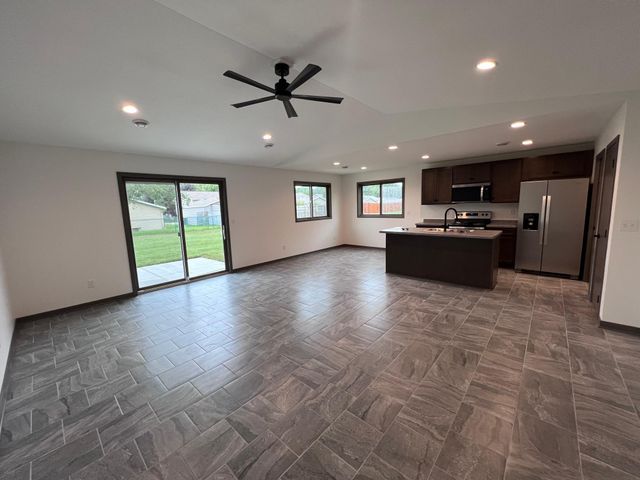 1427 Sunrise Avenue SE, Rochester, MN 55904