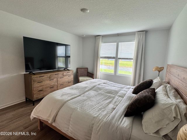 5435 HOLLOW BIRCH Drive, Jacksonville, FL 32219