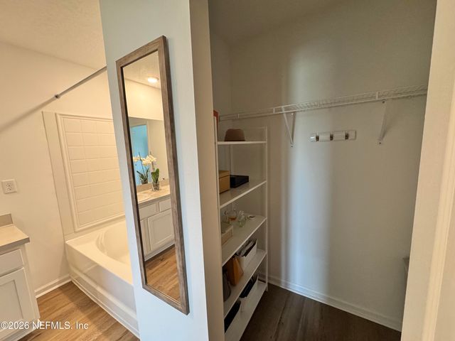 5435 HOLLOW BIRCH Drive, Jacksonville, FL 32219