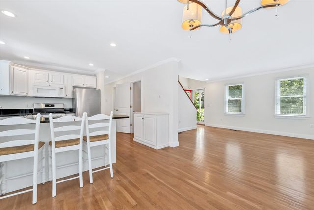 9 Elaine Road, Barnstable, MA 02601