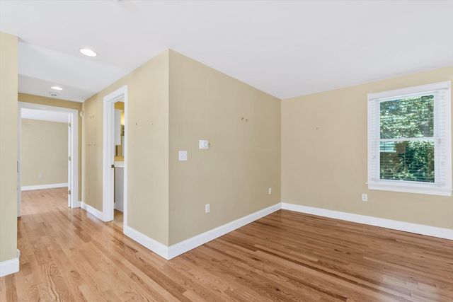 9 Elaine Road, Barnstable, MA 02601
