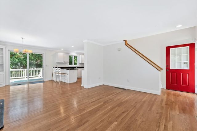 9 Elaine Road, Barnstable, MA 02601