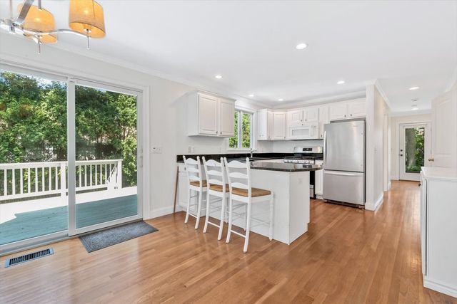 9 Elaine Road, Barnstable, MA 02601
