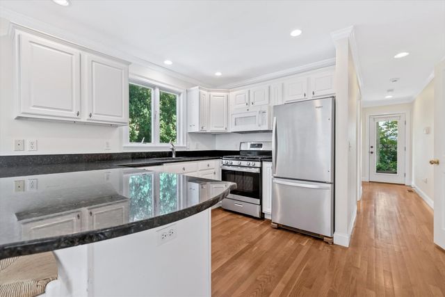 9 Elaine Road, Barnstable, MA 02601