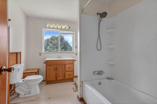 8818 National Road SE, Thornville, OH 43076