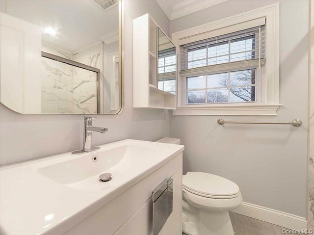5 Indian Drive, West Nyack, NY 10994