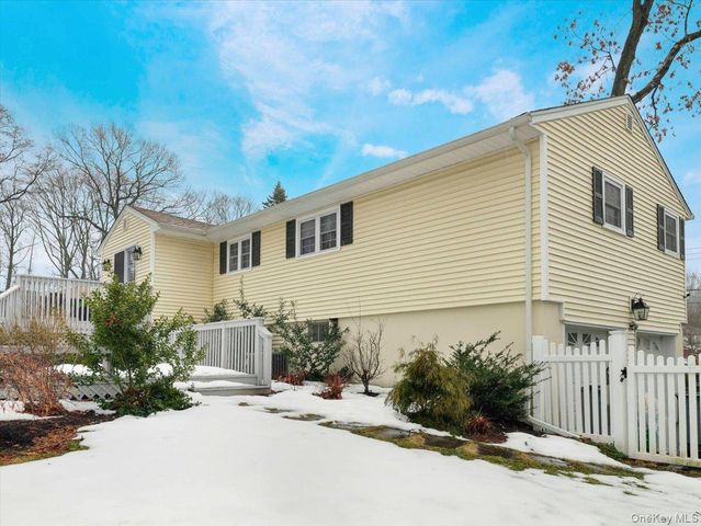 5 Indian Drive, West Nyack, NY 10994
