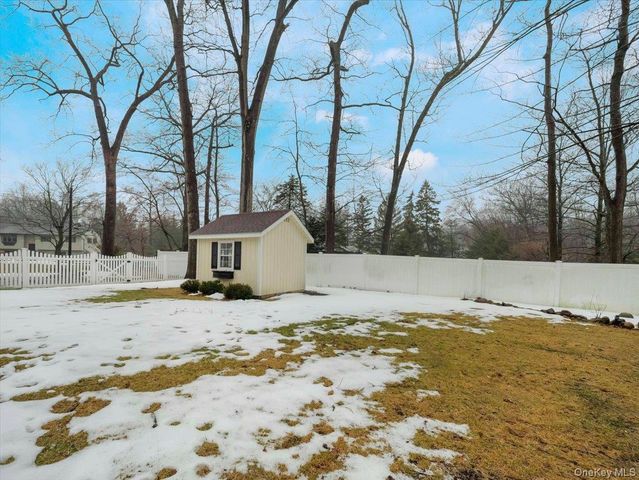 5 Indian Drive, West Nyack, NY 10994