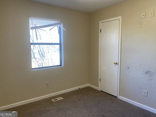 8977 Tweeddale Drive, Winston, GA 30187